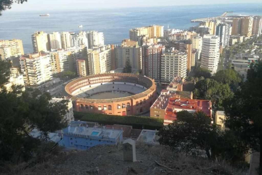 Apartamento En Pleno Centro De Malaga Bagian luar foto