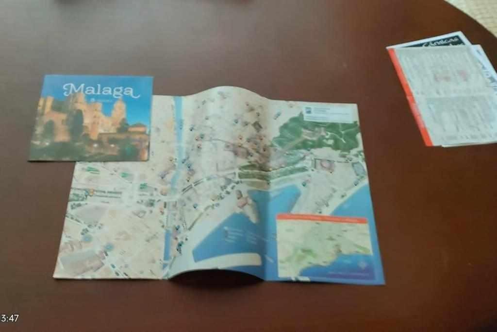 Apartamento En Pleno Centro De Malaga Bagian luar foto